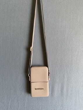 Havaianas Compact Crossbody Phone Pouch in Beige